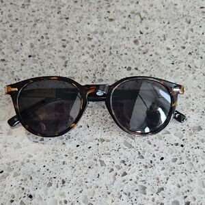 Foster Grant Tortoise Shell Sunglasses